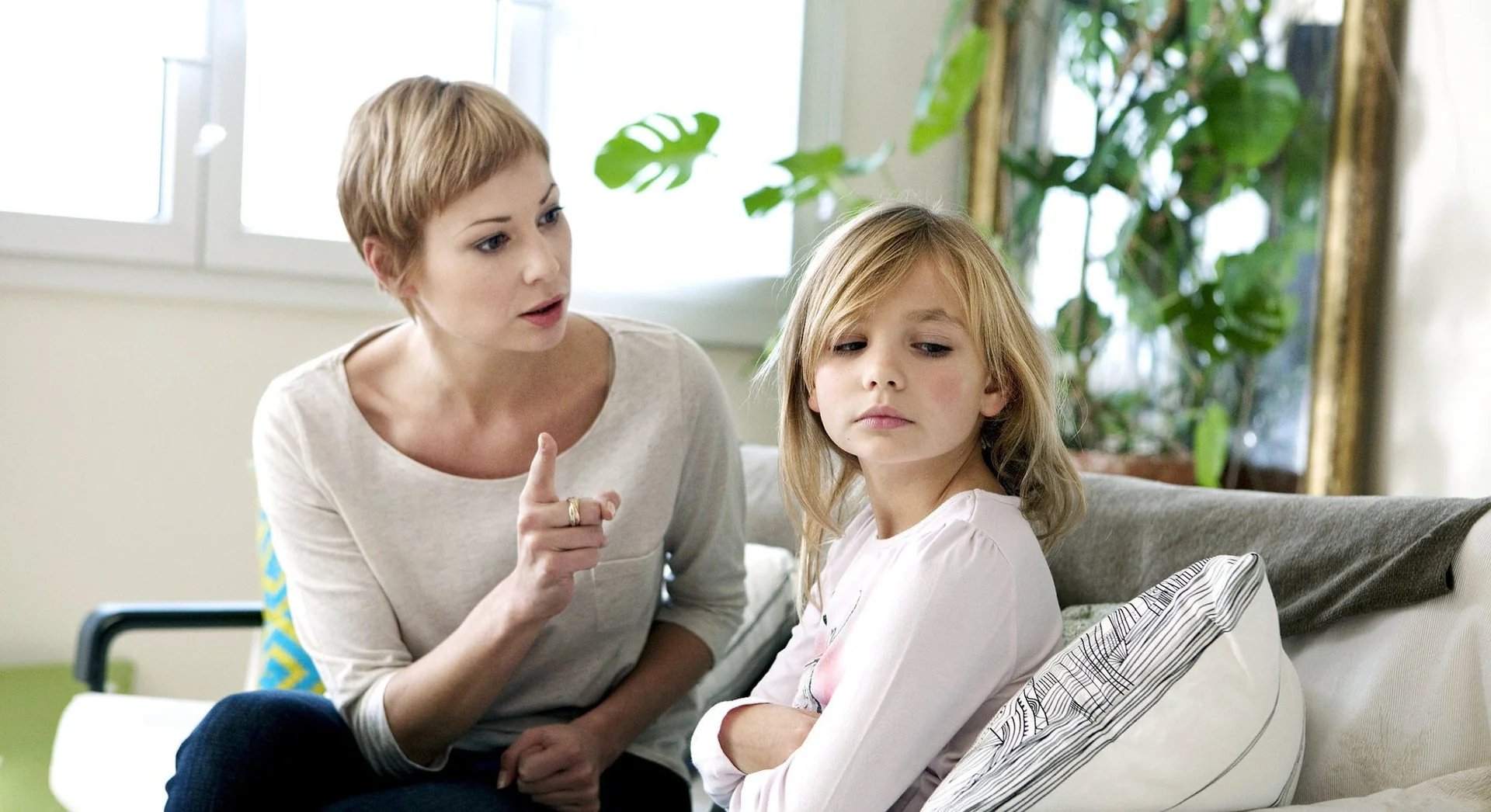 Какую фразу родителям ни в коем случае нельзя говорить своей дочери — чтобы она не выросла несчастно