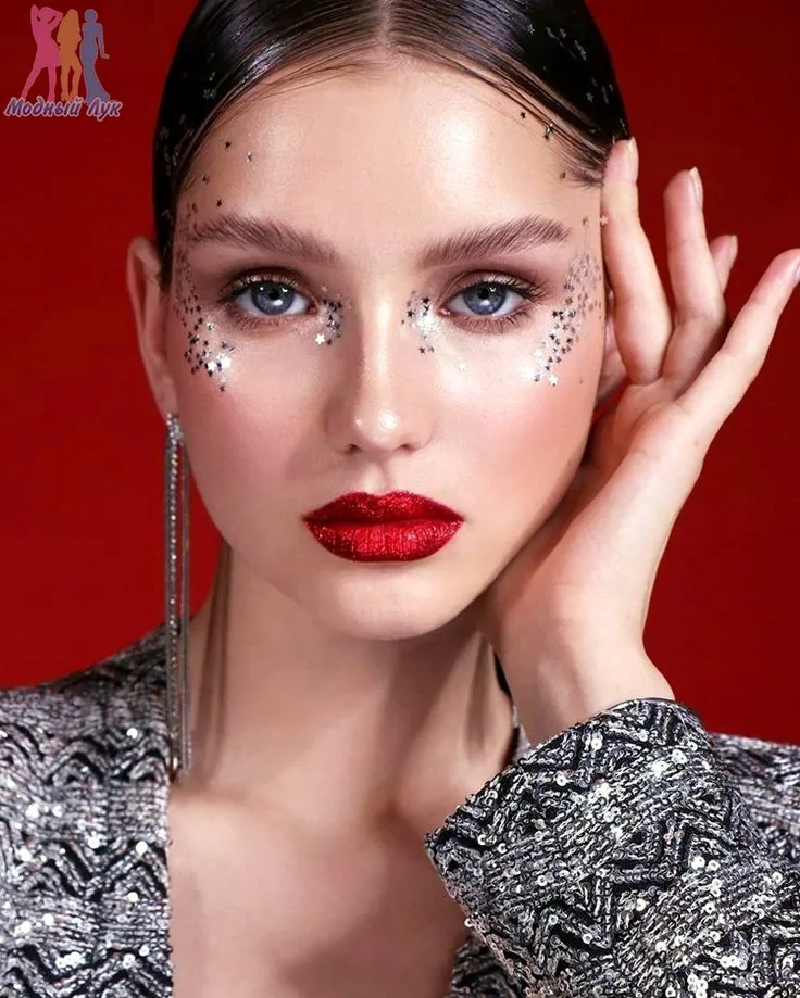 Новогодний макияж – какие средства выбрать?