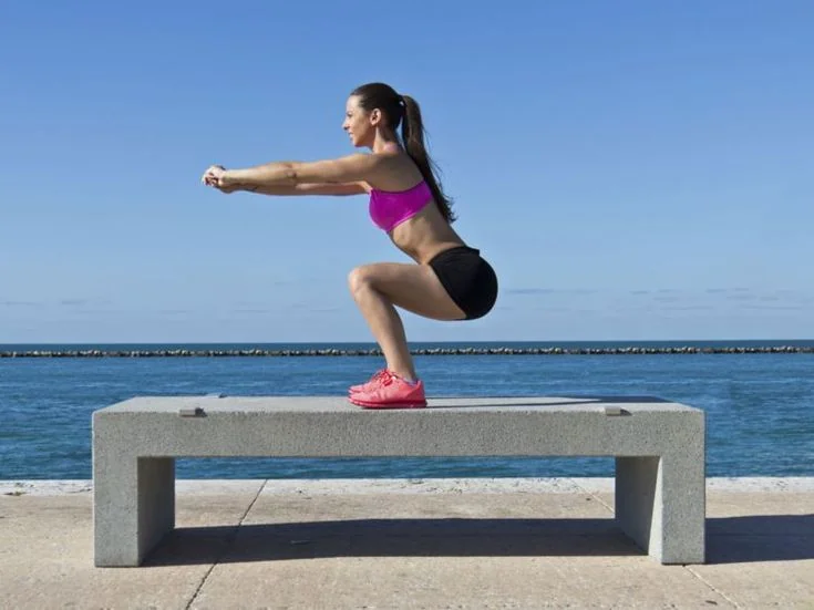 5 приседаний, которые помогут подтянуть живот, талию и ягодицы