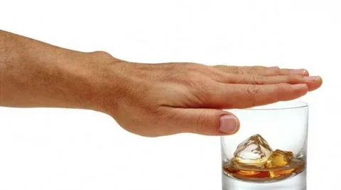 6 продуктов и напитков, которые вас старят