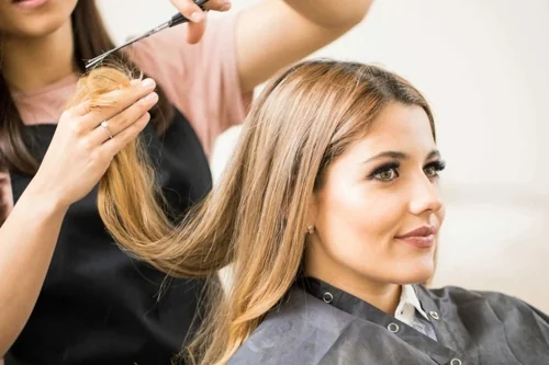 Стрижка будет испорчена: 7 фраз, которые никогда нельзя говорить в салоне красоты