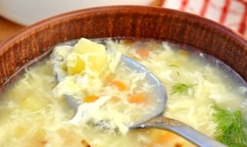 Уха с вареным яйцом